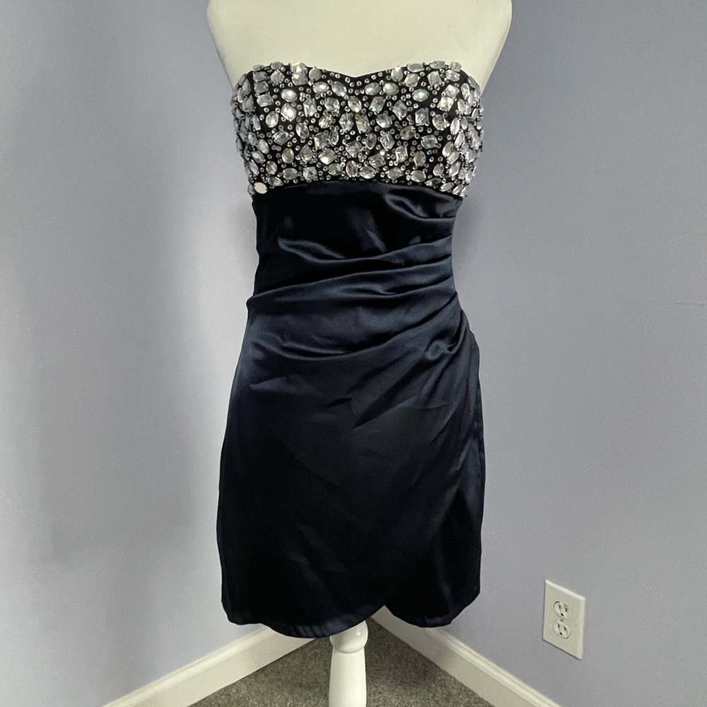 Navy Blue Sleeveless Formal Dress - Size 9/10